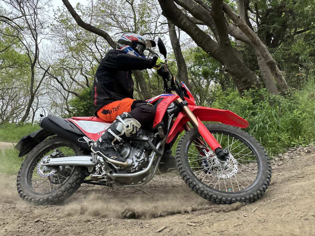 究極のファンバイクCRF125Fも加わってますますオフロードが楽しい 