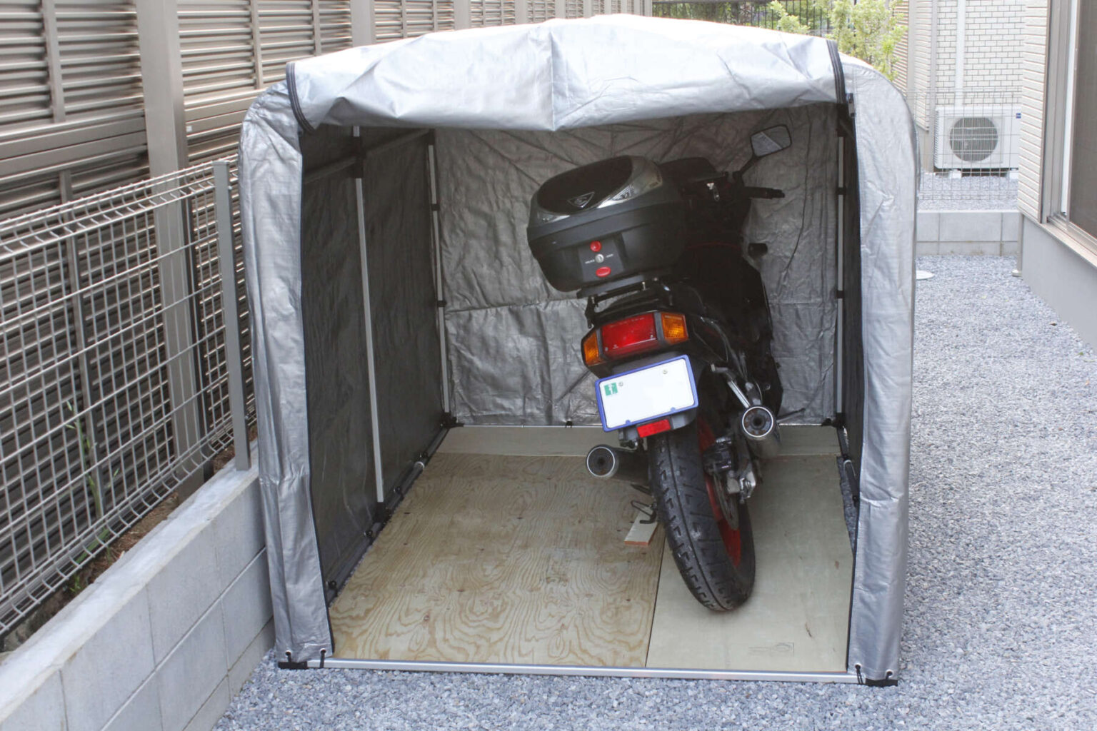 憧れのガレージが1万円ちょっとで手に入る⁉︎】バイクが入る簡易ガレージ「サイクルポート」を建ててみた ForR