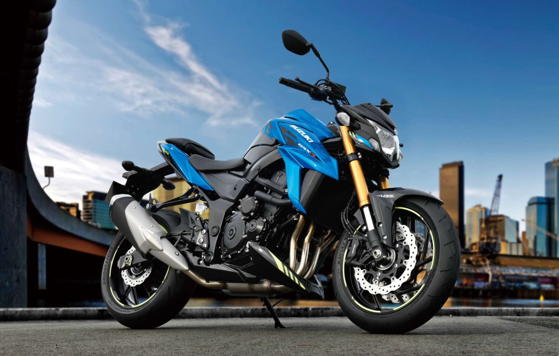 生産終了車プレイバック①】スズキ伝統の直4ナナハン、46年の歴史に