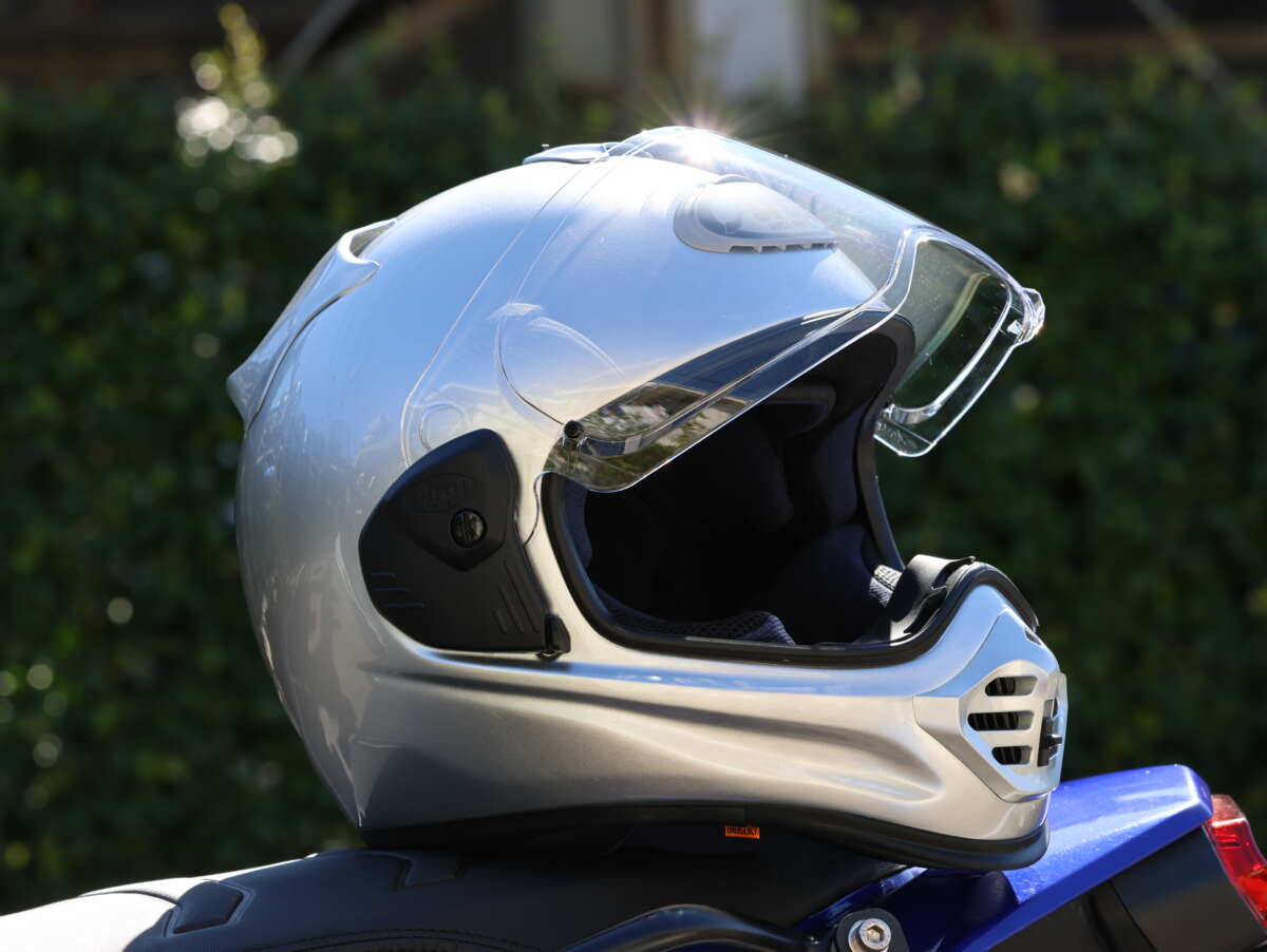 アライヘルメットの新型アドベンチャーヘルメット・「ツアークロスV」の使用レポート