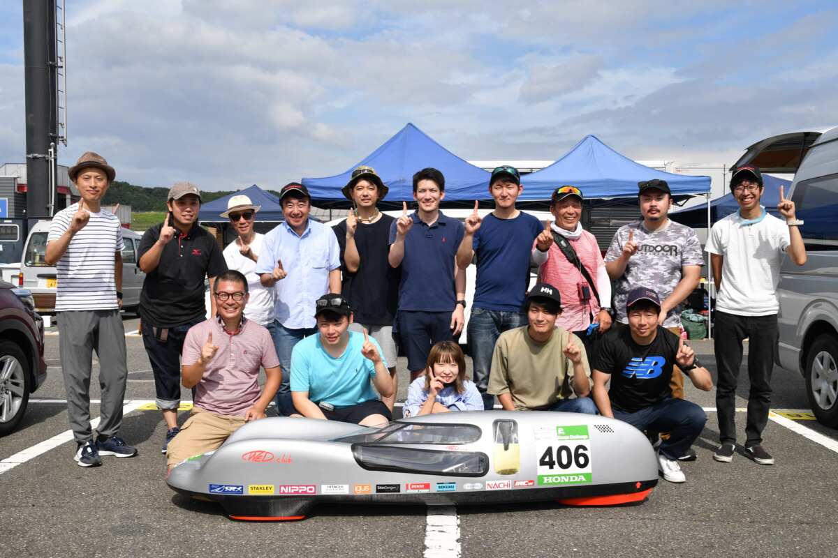 一般クラスで1位、総合優勝となった「水曜クラブ」。　画像：ホンダモーターサイクルジャパン提供