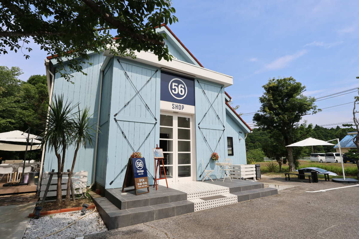 写真家・真弓 悟史の「Answer」は56design 本店「LAKESIDE TERRACE」2Fショールームにて、9月29日まで。