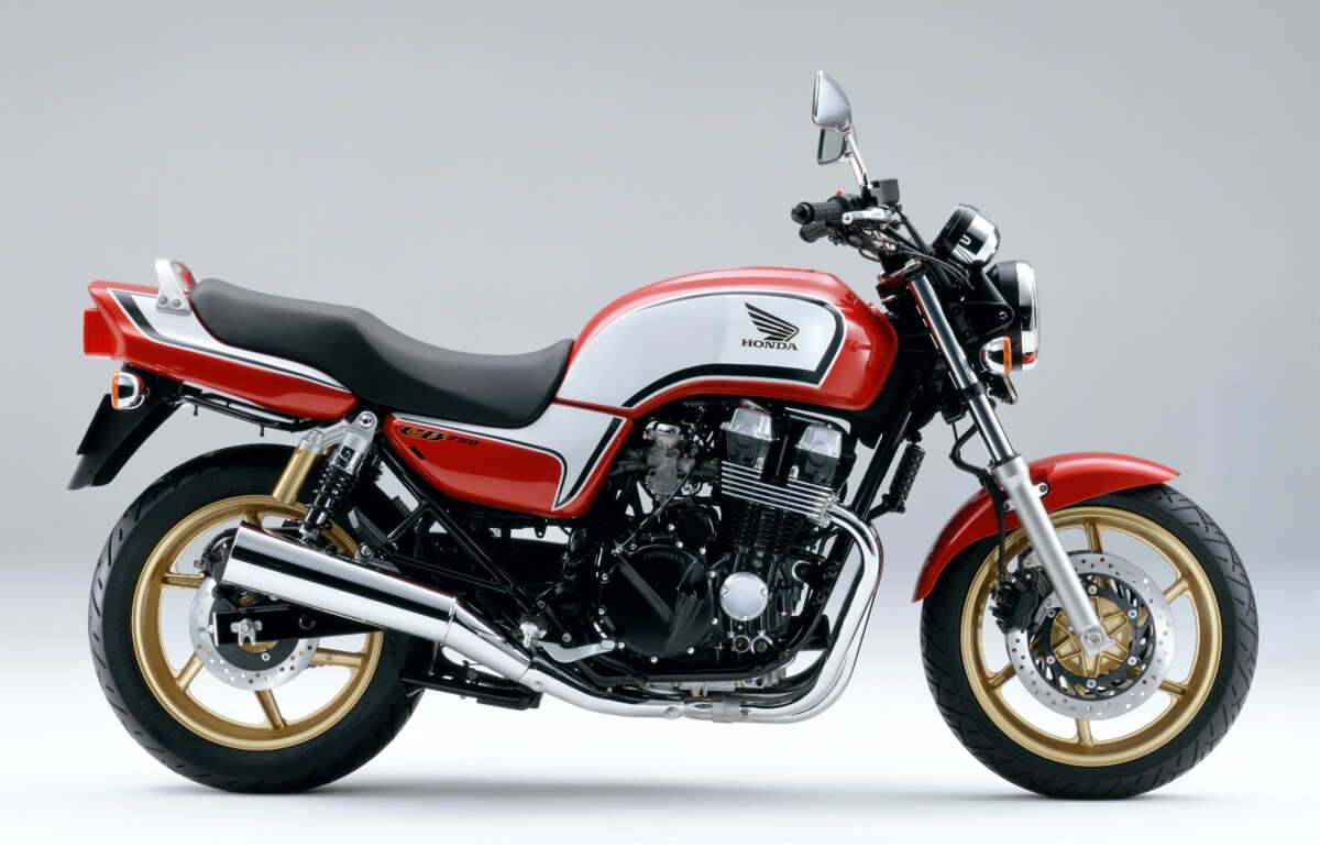 ホンダ「CB750」／2004年　画像提供：ホンダモーターサイクルジャパン