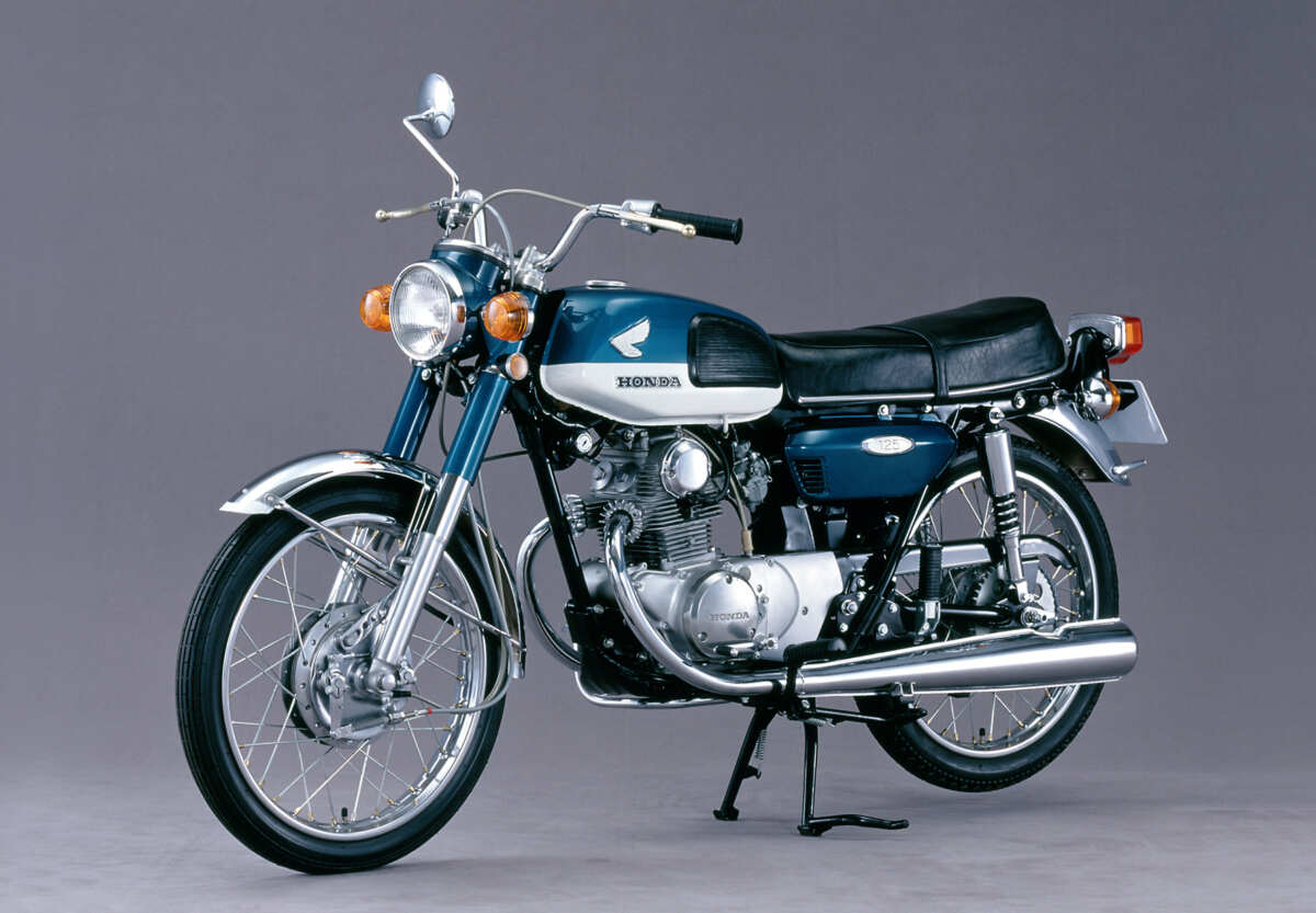 スポーティなスタイルの「ホンダベンリイCB125」（1969年）　画像提供：ホンダモーターサイクルジャパン