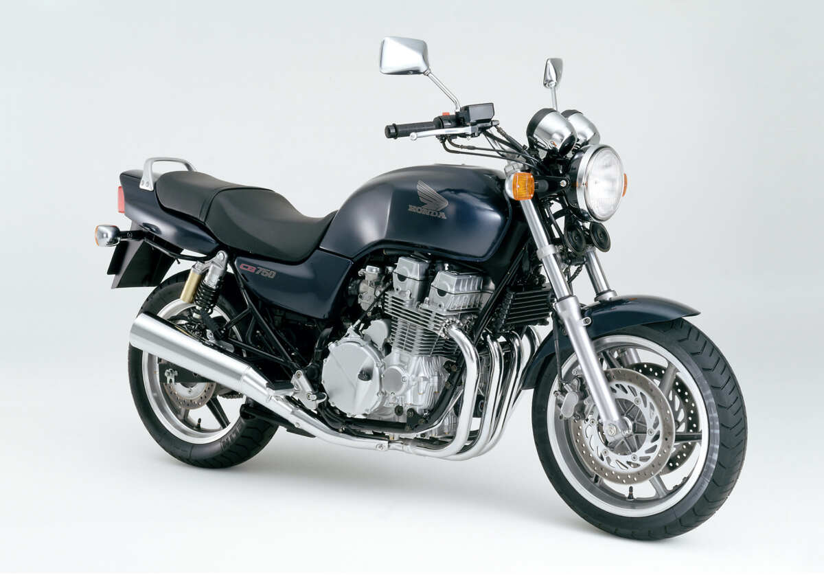 ホンダ「CB750」／1992年　画像提供：ホンダモーターサイクルジャパン