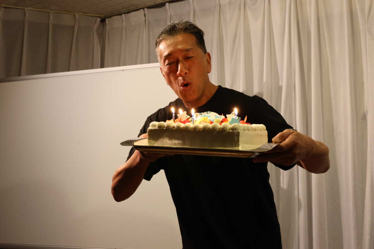 ちなみに主催の松井勉氏は、この日が61歳の誕生日。スタッフからのバースデーサプライズがあった。