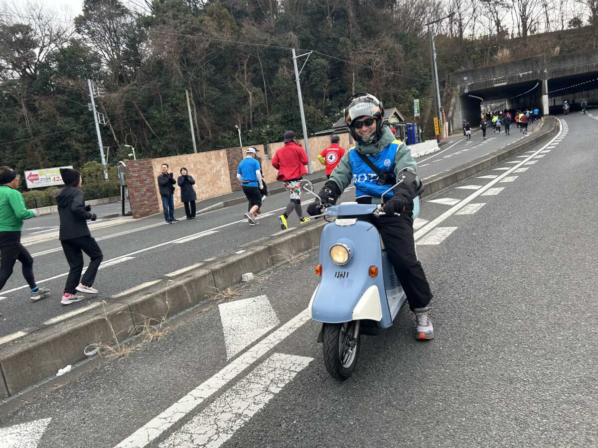 モーターサイクル＆自転車ジャーナリストの大屋雄一さん。バイクと自転車の専門誌に寄稿する、走って書ける超実力派です。