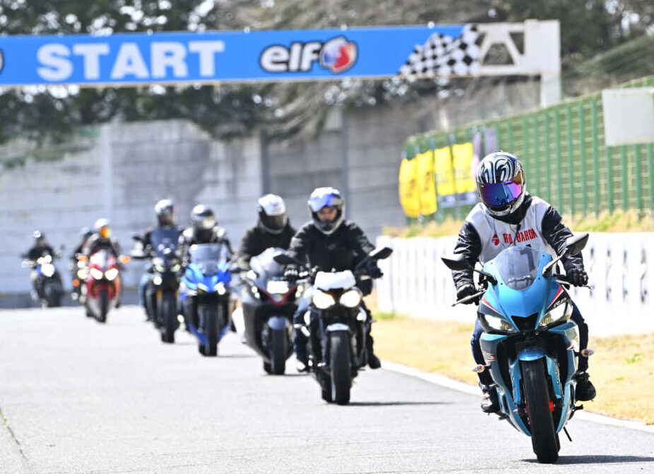 『ステップアップ試乗会』も、後述する『外国車試乗会』も、先導車付きでツーリングペースで走る。“サーキットだから ...”と気負う必要はない。