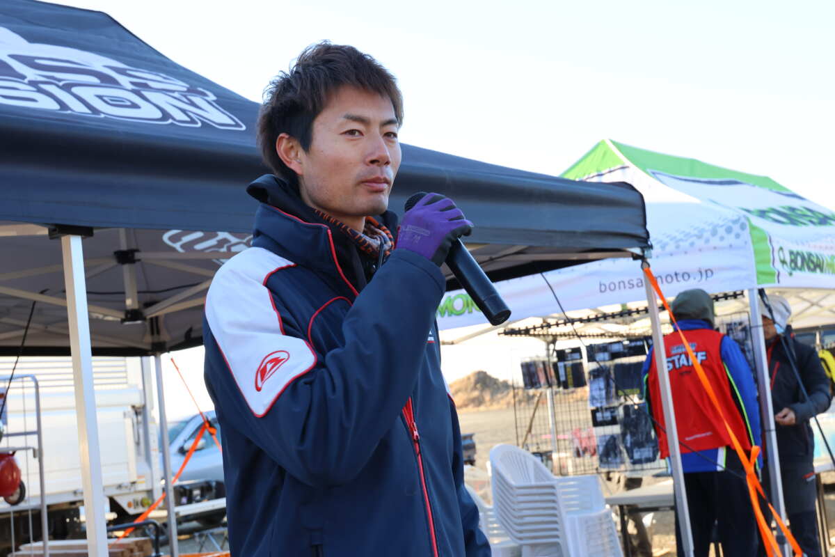 レースから走行会までオフロード系のイベントを行うCROSSMISSION代表の石戸谷蓮選手。「人の森　華厳工場」は同氏が、エルズベルグロデオに向けて練習している場所でもある。