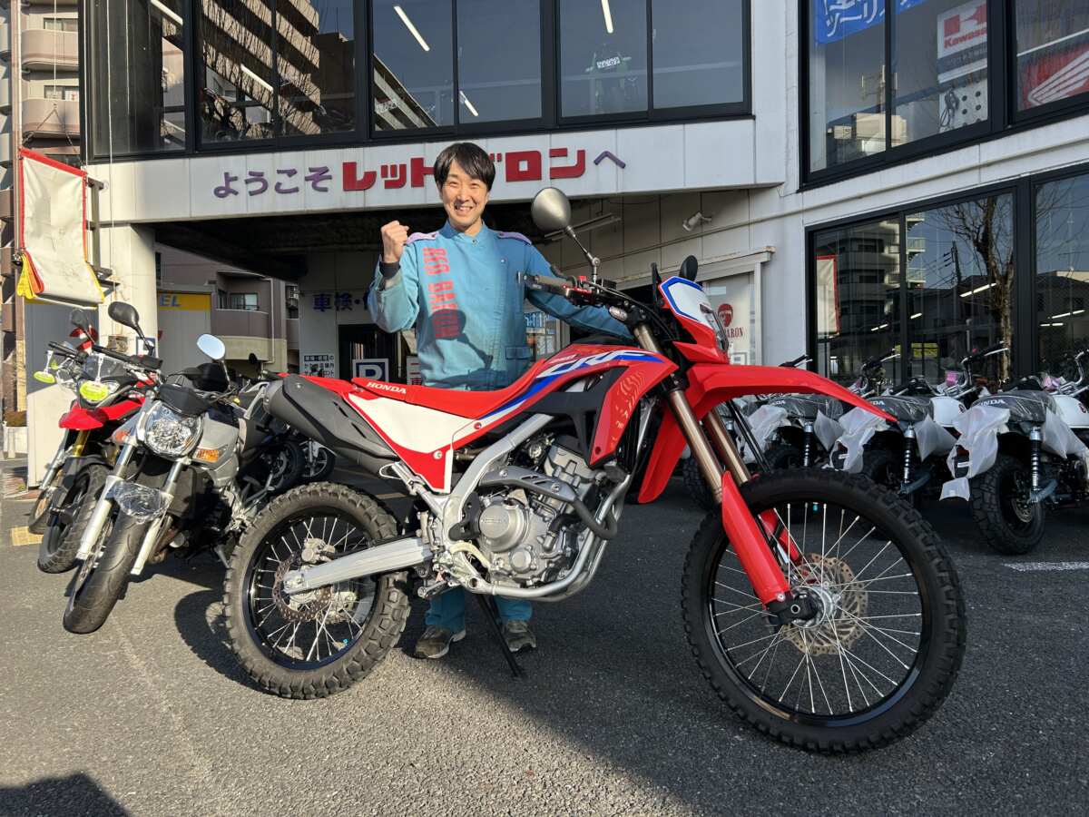 青木タカオのCRF250L＜S＞の主治医、レッドバロン葛飾の澤田工場長。