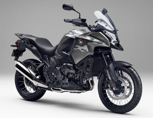 第一世代の『DCT』を搭載した2014年発売のVFR1200X Dual Clutch Transmission。オートマチック変速ではあったが、スポーティな走りを行おうとすると変速タイミングが意にそぐわないことも多かった。