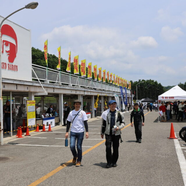 サーキット走行もできちゃう！？　ファンファンミーティングin那須モータースポーツランド