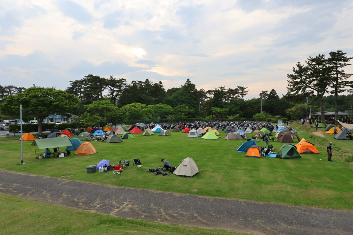 会場である天神岬スポーツキャンプ場。高台の岬にあるキャンプ場で太平洋側の眺望がすばらしい。