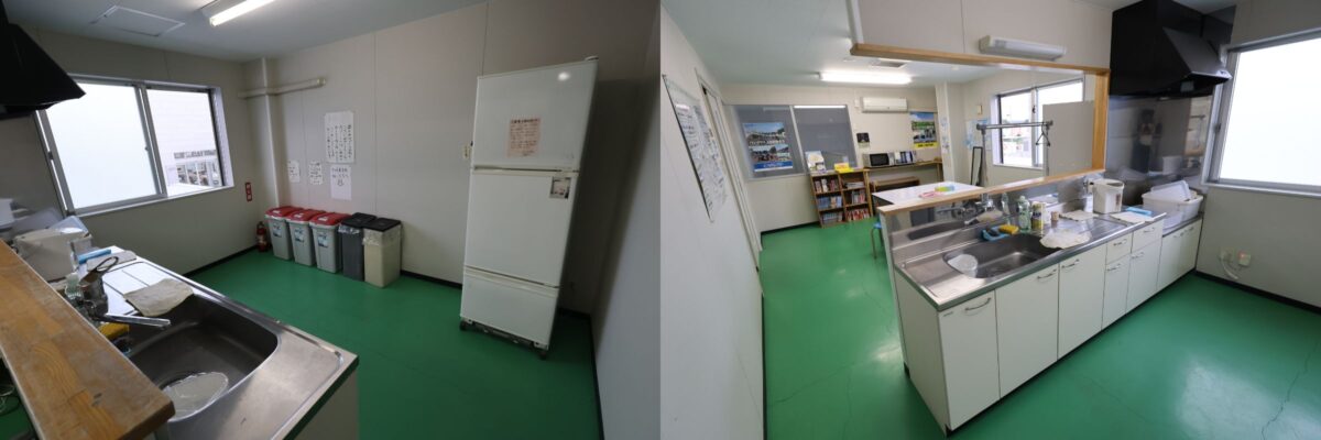 火を使う調理器具はないものの、水道に湯沸ポット、電子レンジに冷蔵庫と、ひととおりのアイテムが揃っている。