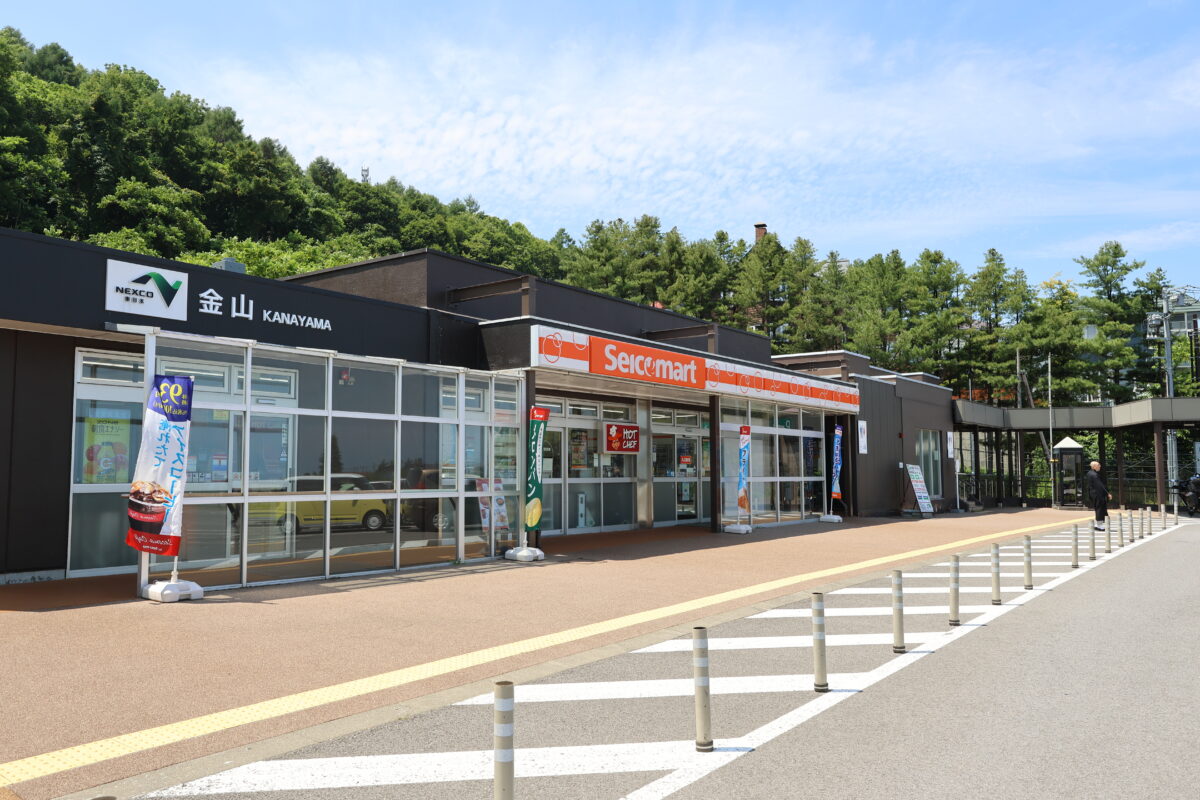 高速道路のパーキングにもセコマ!! 写真は札樽自動車道の金山PA上りにて。