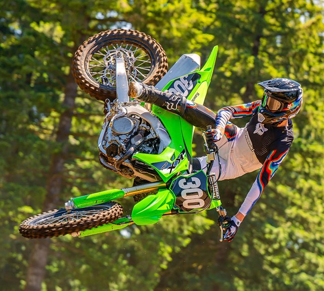 2025 KX250アクション