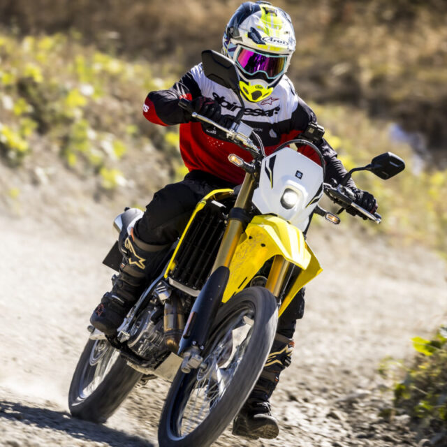 24年ぶりのフルモデルチェンジしたDR-Z4Sが好調な売れ行き!!