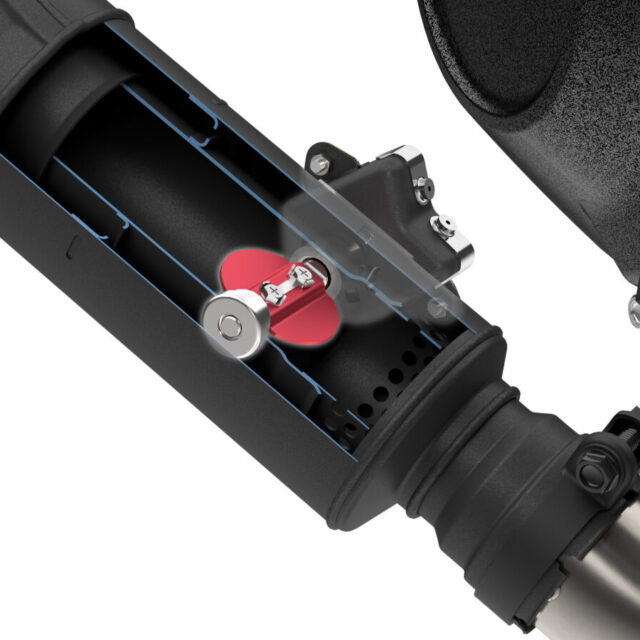 CB1000ホーネットSPの『排気デバイス』の構造図。内部にバタフライバルブがあり流速をコントロールしており、イラストは高回転側の全開で最も排気ガスの抜けが良い状態。