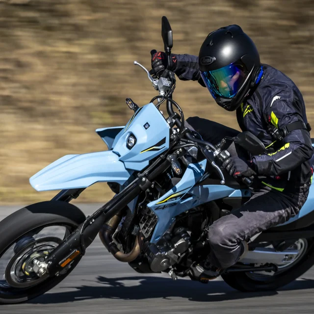 スズキ・DR-Z4S/SM報道試乗会に行ってきた!! その②-モタードモデル・DR-Z4SMインプレッション-