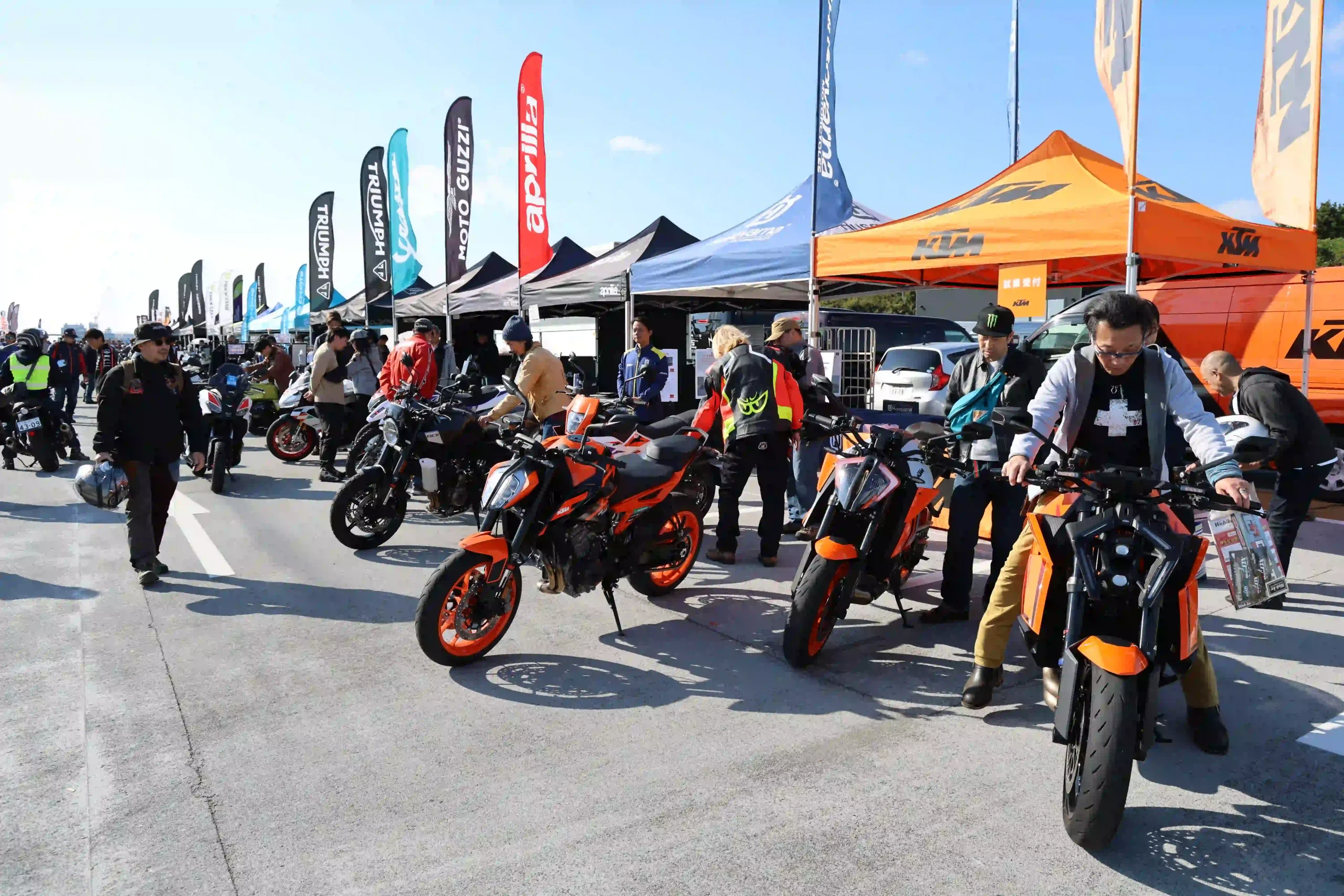 試乗コーナーではハーレーダビッドソン、トライアンフ、KTMといった有名外車メーカーが名を連ね、先着順の試乗スケジュールは早々に埋まってしまったよう。どうしても乗りたいバイクがある場合は朝イチで試乗枠を確保した方がいいかも！