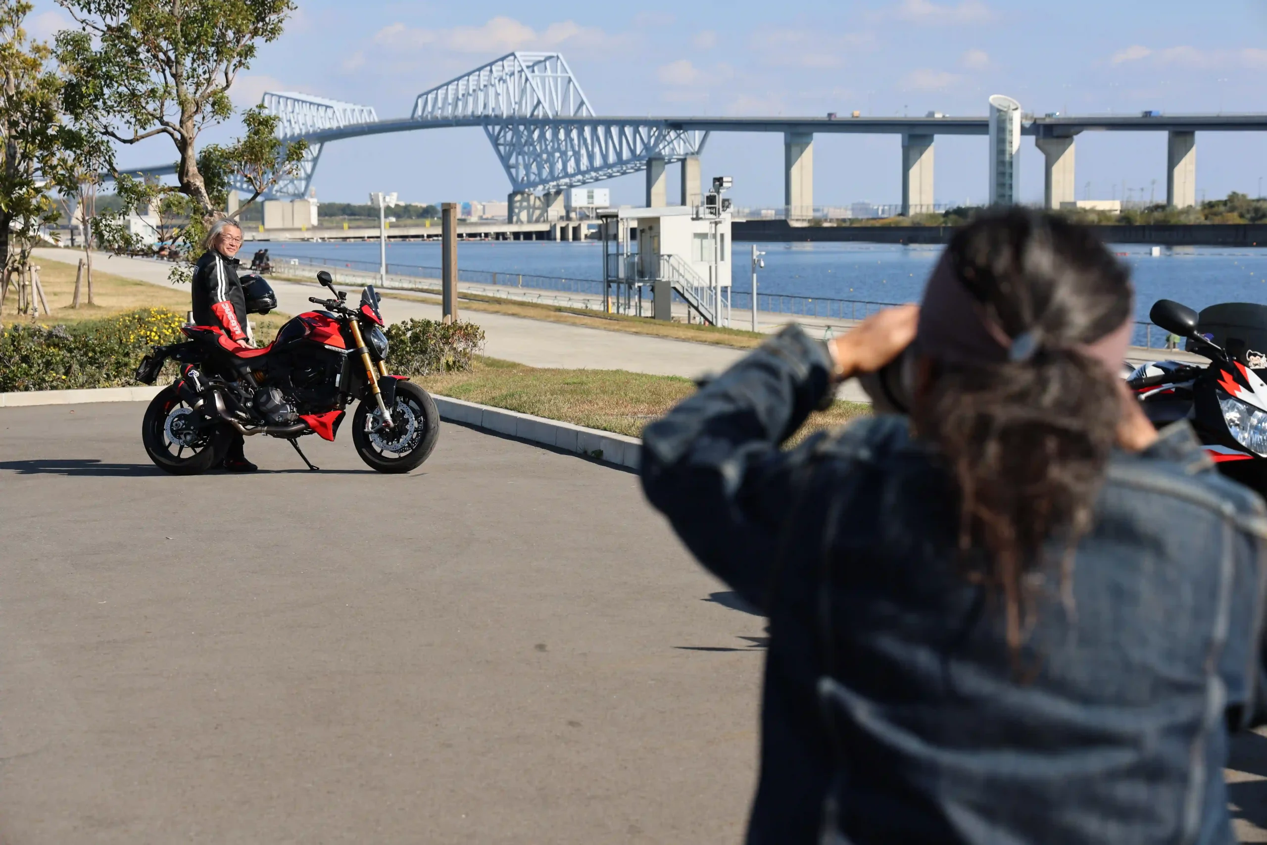 WITH HARLEYやHeritage& Legendsといった二輪雑誌の愛車撮影会も開催。