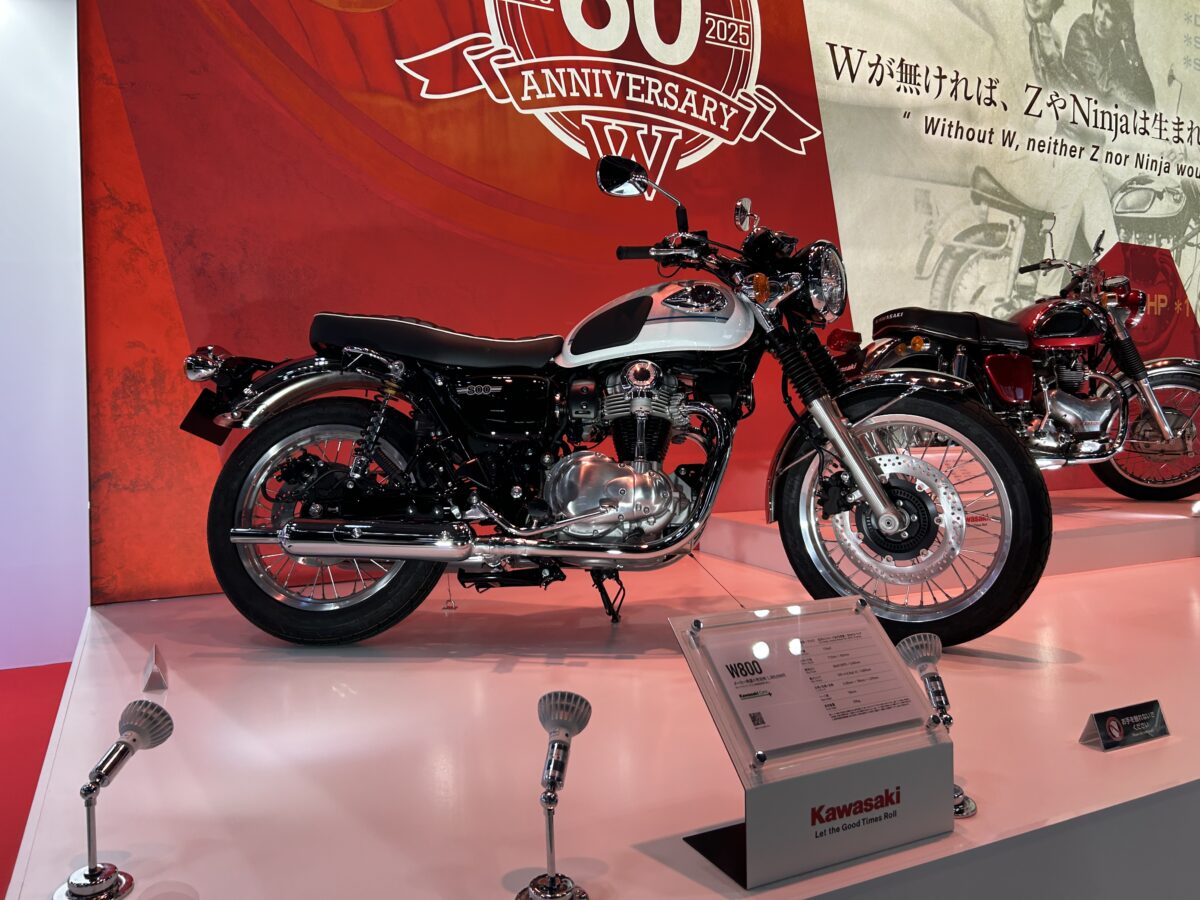 Wシリーズの最新モデル「W800」。