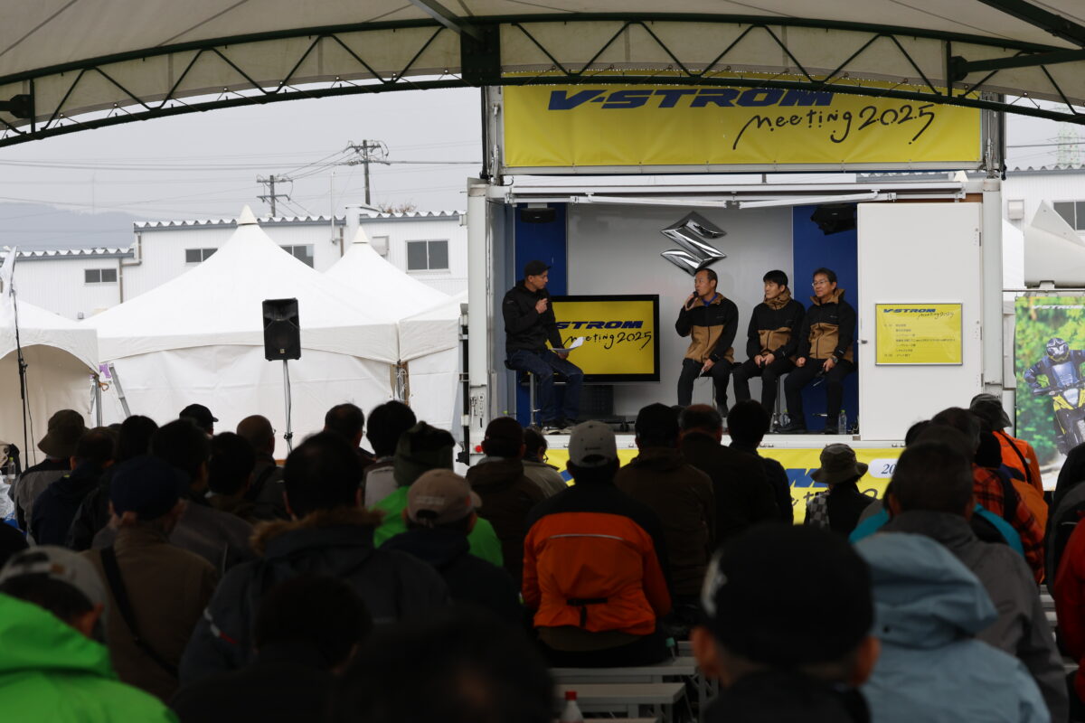 ノア・セレン氏が執拗に開発陣に「で、Vストローム650は出るんですか?」と問いかけるが、開発陣からは明確な回答はもらえなかった。