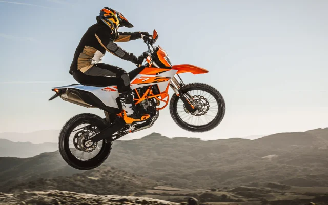 なぜ？　どうして？　オフロード！！　⑲「ビックオフってなに！？　アドベンチャーバイクと違うの！？」