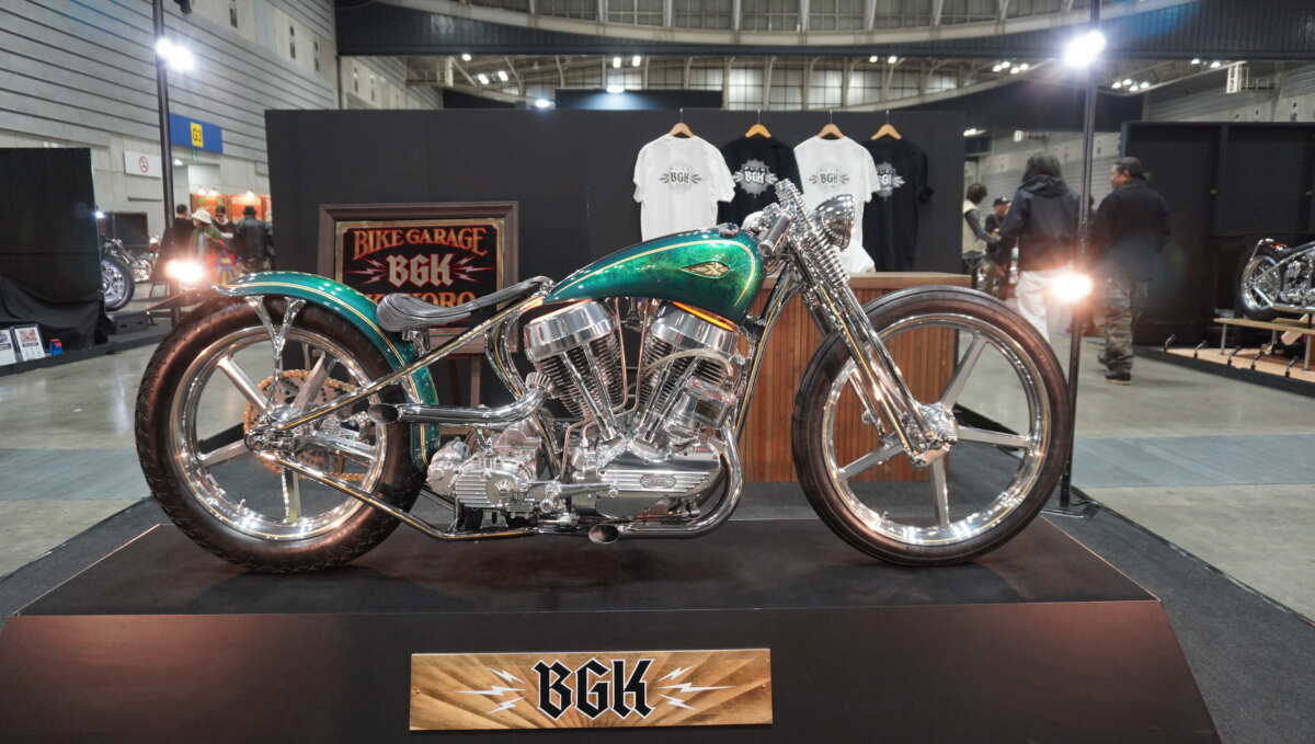 ベストバイクに輝いたバイクガレージココロのパンヘッドチョッパー。