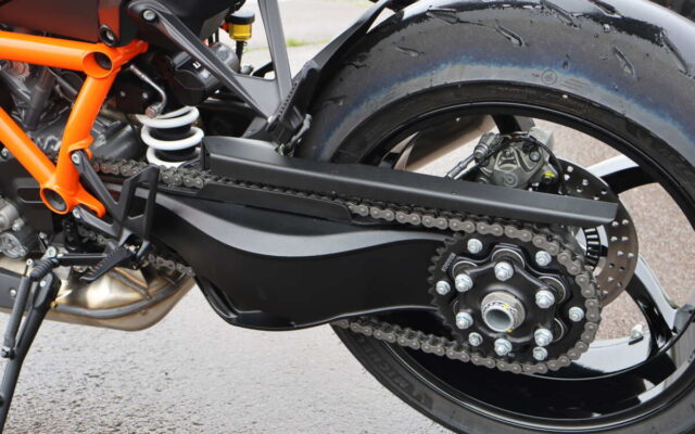 バイクのソレなにがスゴイの！？　Vol.84 『片持ちスイングアーム』～バイク専門用語をわかりやすく解説！