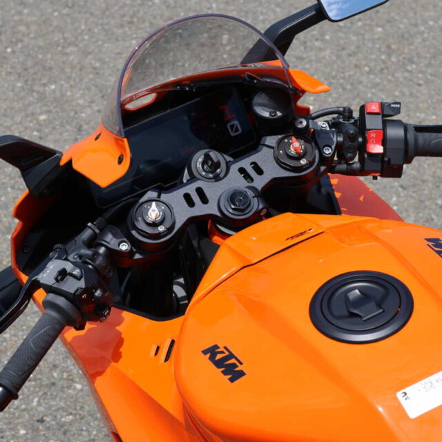 400ssについてました。セパハンドル バイクのソレなにがスゴイの！？ Vol.85 『セパレートハンドル