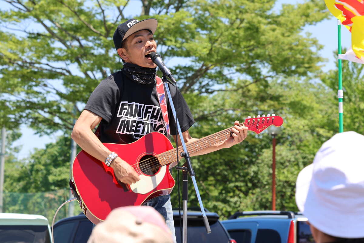 レッドバロンの店舗でよく流れるレッドバロンソングを作ったキャプテン上田さんによるライブで大盛り上がり!