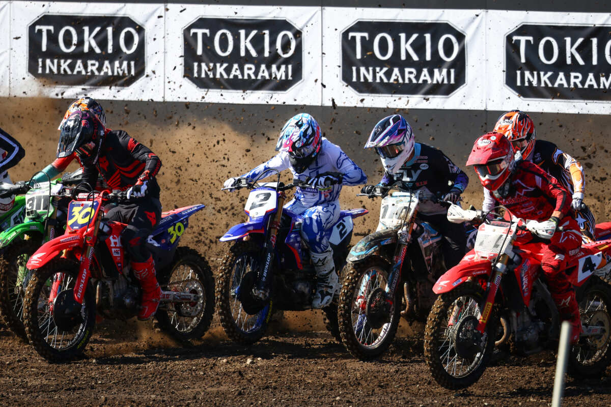 YAMAHA FACTORY RACING TEAM #2 ジェイ・ウィルソン選手。