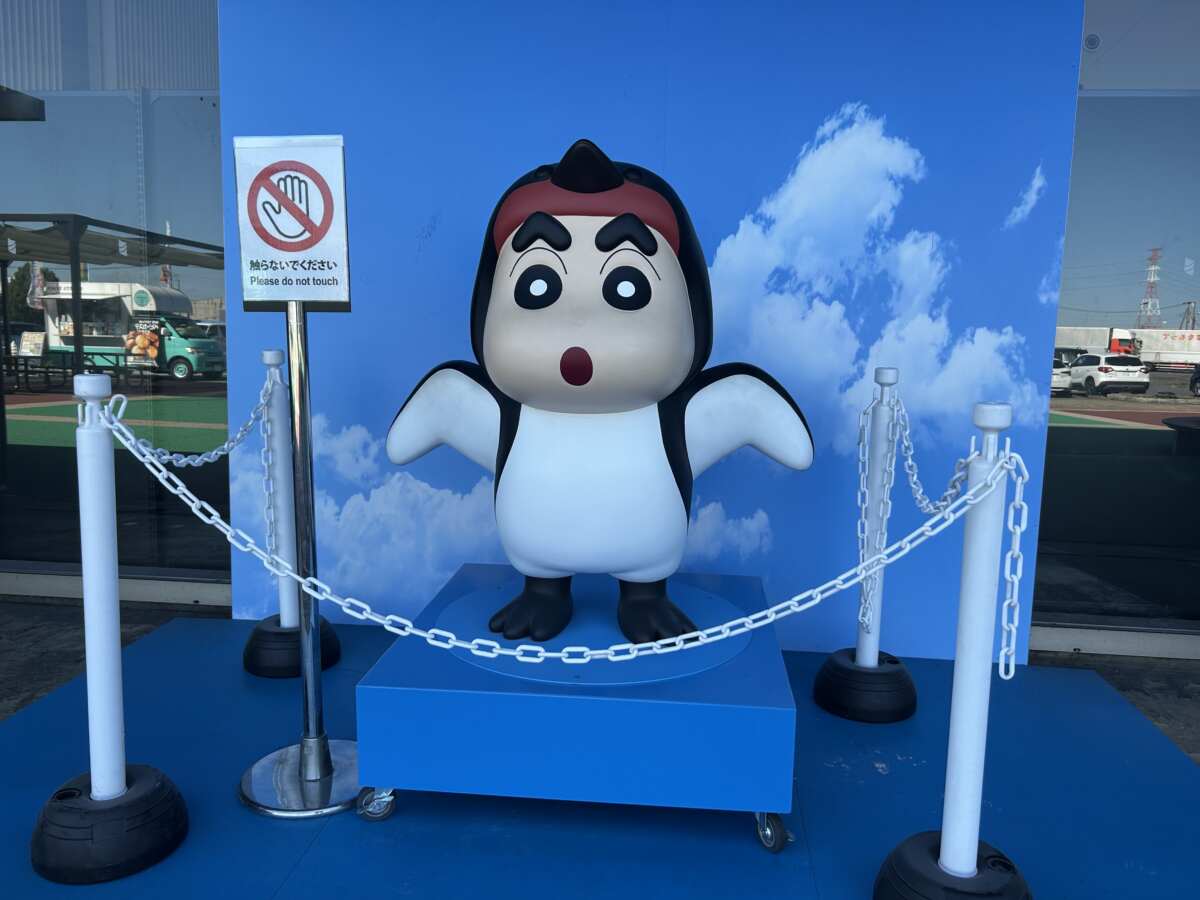 道の駅 庄和 ツバメの着ぐるみを着たしんちゃん ツバメしんちゃん