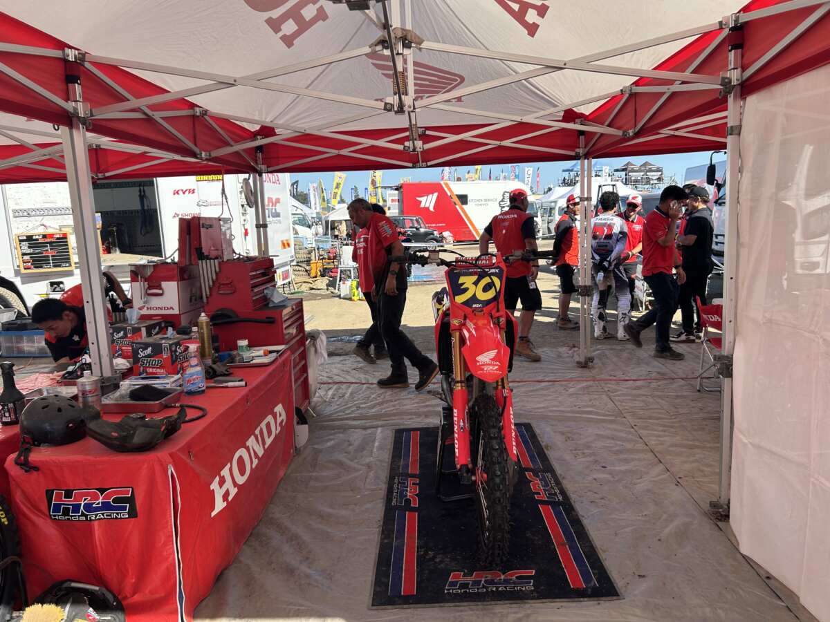 Honda HRC Progressive #30 下田丈選手のCRF450R。